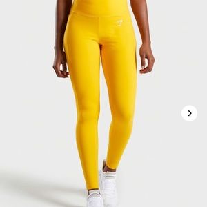 DREAMY YELLOW GYMSHARK LEGGINGS